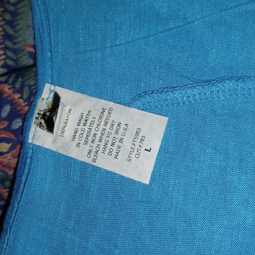 NWOT YES Half T-Shirt - Picture 4 of 5